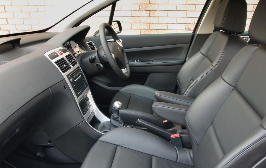  Peugeot 307 2001 года  (фото 9 из 31)